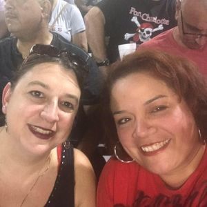 Meet your Posher, Emerald